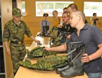 Трудные подростки постигли основы военной службы в школе «Солдаты будущего»